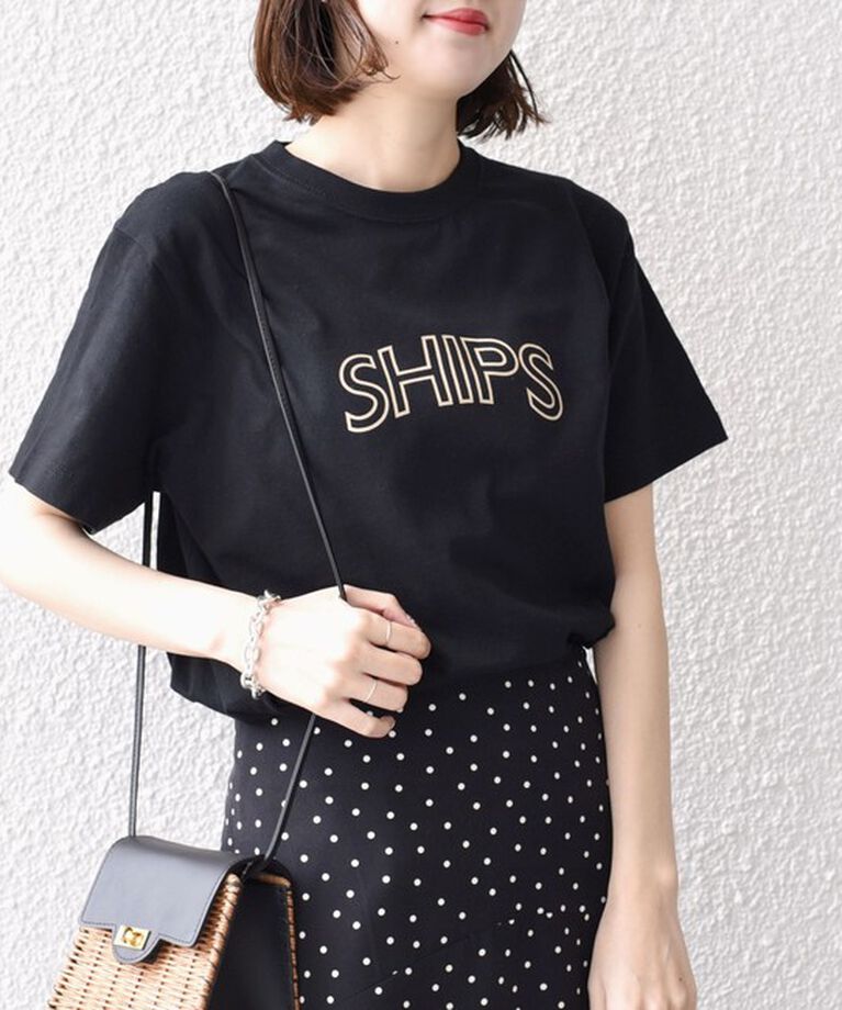 SHIPS for women「《一部追加予約》【WEB限定】 SHIPS ラウンド プリント ロゴ TEE」|Tシャツ・カットソー|