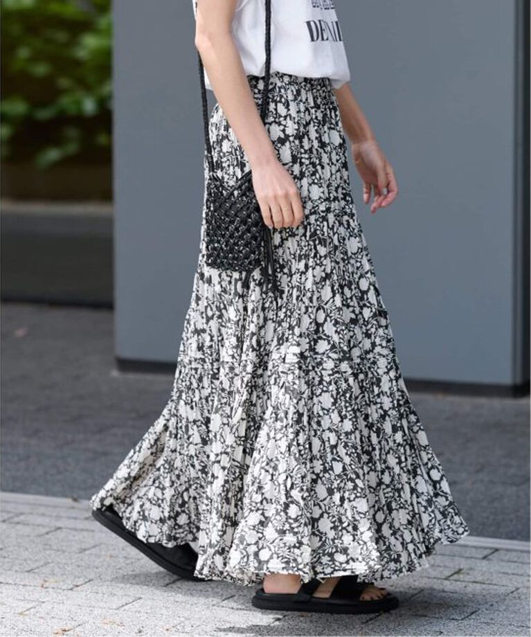 JOURNAL STANDARD relume「《WEB限定追加予約2》コットンボイルクリンクルティアードスカート（柄）」|スカート|ブラック A