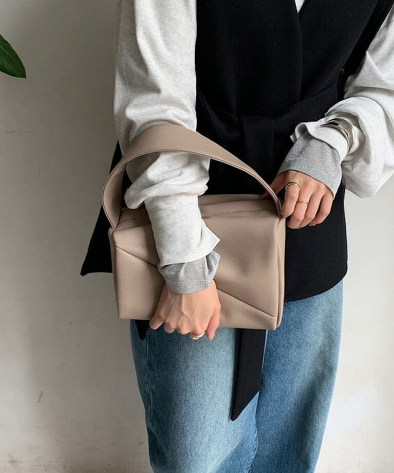  「【WEB限定】アシンメトリーワンハンドルバッグ」|トートバッグ|