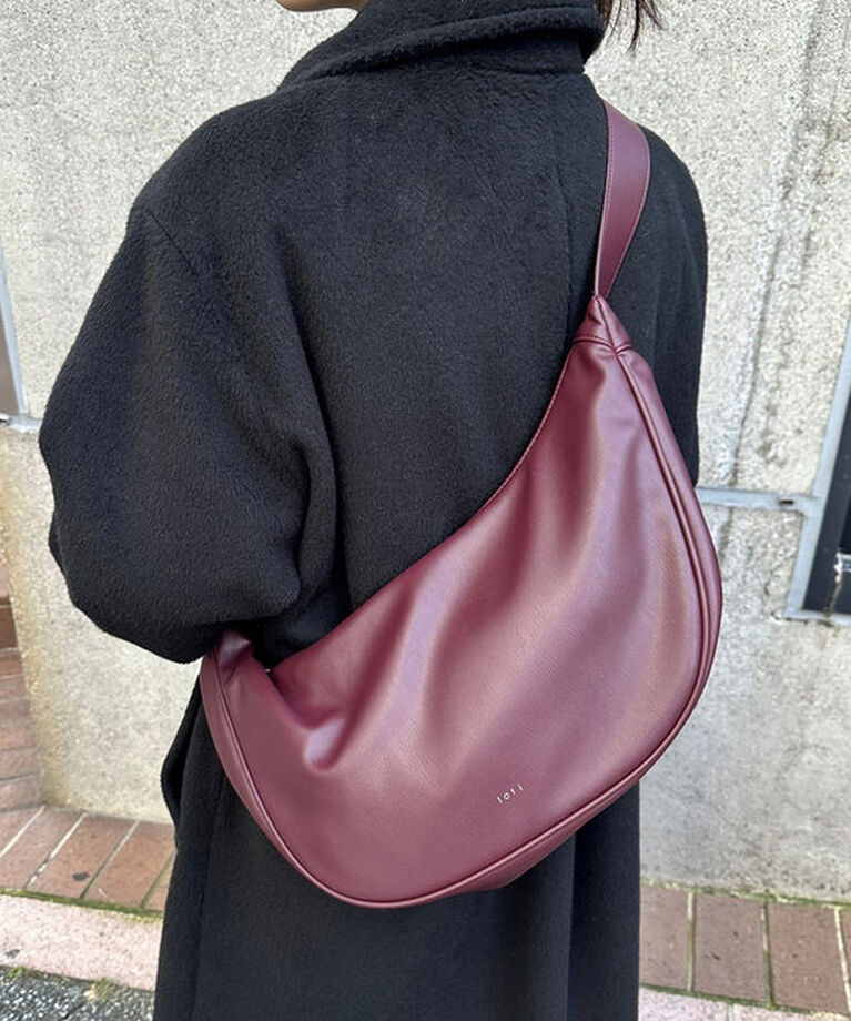  「【再入荷！】loti ワンショルダークロワッサンBAG」|トートバッグ|ボルドー