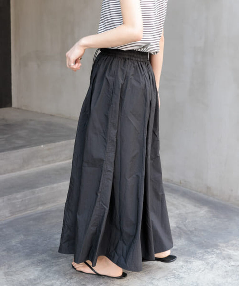 URBAN RESEARCH DOORS「DOORS FORK&SPOON　ナイロンギャザースカート」|スカート|
