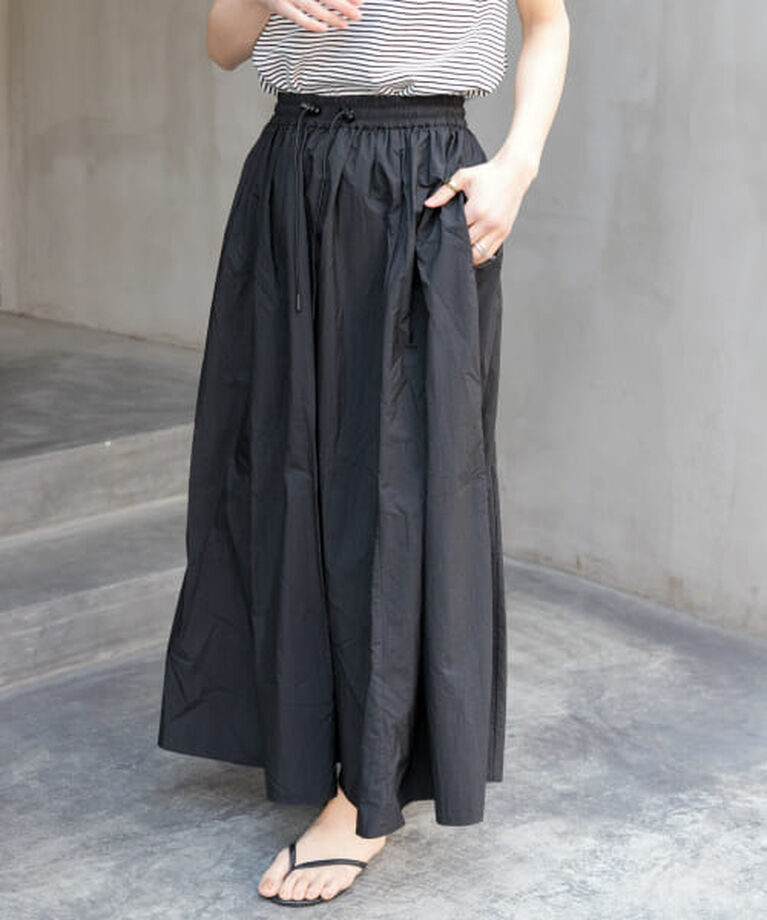 URBAN RESEARCH DOORS「DOORS FORK&SPOON　ナイロンギャザースカート」|スカート|