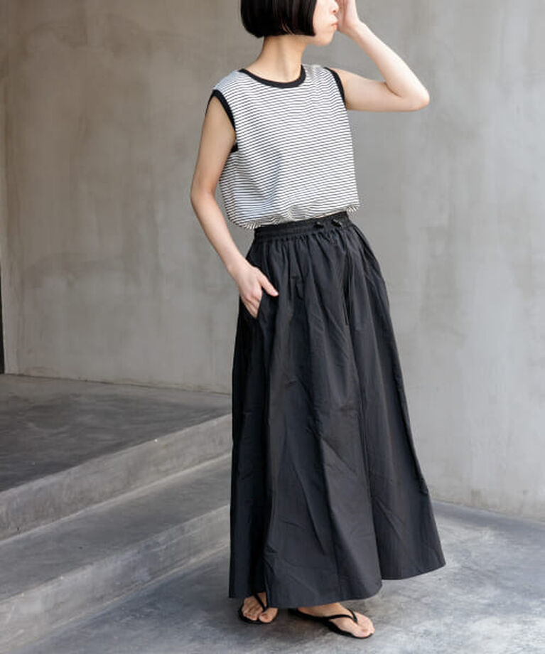 URBAN RESEARCH DOORS「DOORS FORK&SPOON　ナイロンギャザースカート」|スカート|