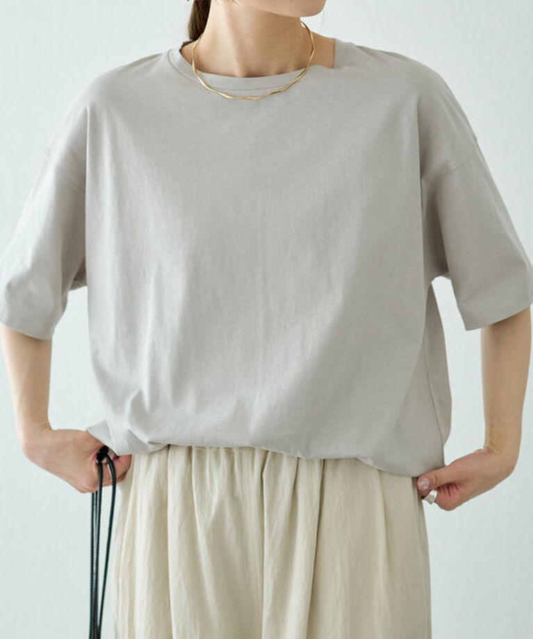  「【汗シミ防止】ワンポイントロゴTシャツ」|プルオーバー|グレイッシュベージュ