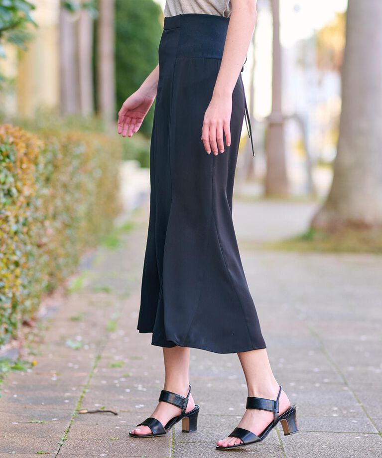 DRESSTERIOR「【大人百花春号掲載 モデル美香さん着用】バックストラップマーメイドスカート」|スカート|