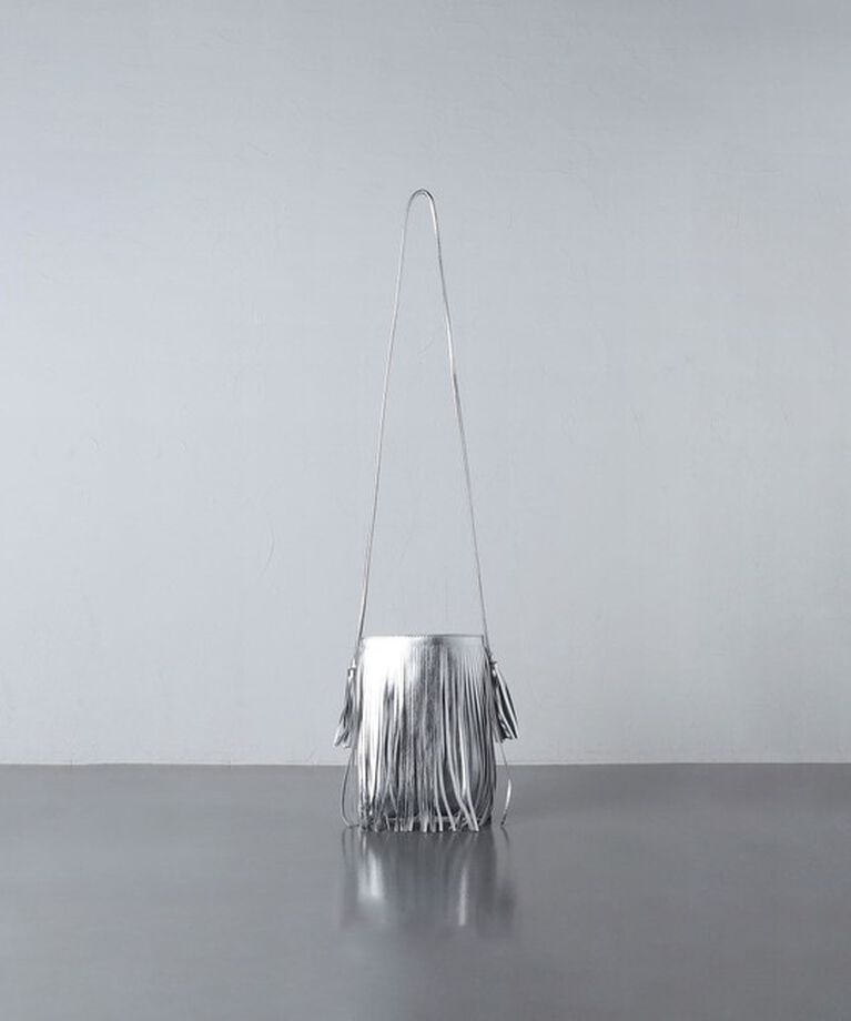 UNITED ARROWS「＜NOMADIS＞DANCE タッセル メタリック ショルダーバッグ」|ショルダー・メッセンジャー|SILVER