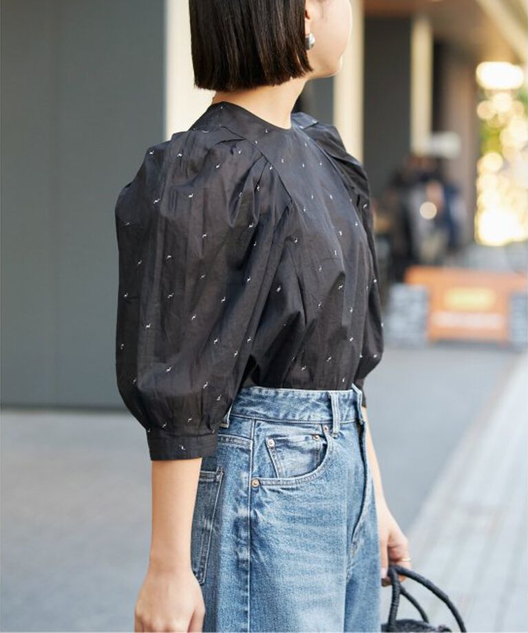 IENA LA BOUCLE「IENA LA BOUCLE コットンオーガンザエンブロイダリーパフィーブラウス」|シャツ・ブラウス|