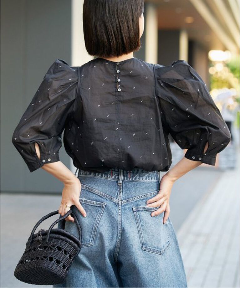 IENA LA BOUCLE「IENA LA BOUCLE コットンオーガンザエンブロイダリーパフィーブラウス」|シャツ・ブラウス|