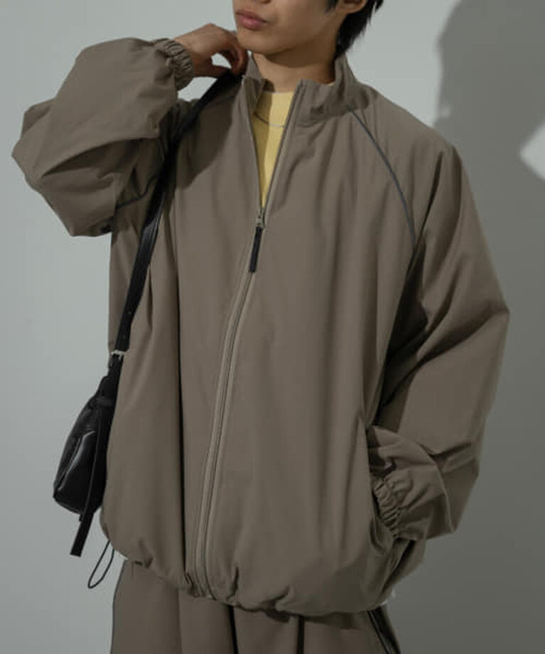 SENSE OF PLACE by URBAN RESEARCH「SENSE OF PLACE 『セットアップ対応』パイピングスタンドブルゾン」|ブルゾン・スタジャン|BEIGE