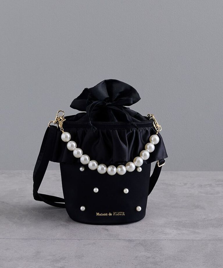 Maison de FLEUR「パール2Wayフリル巾着バッグ」|ハンドバッグ|ブラック