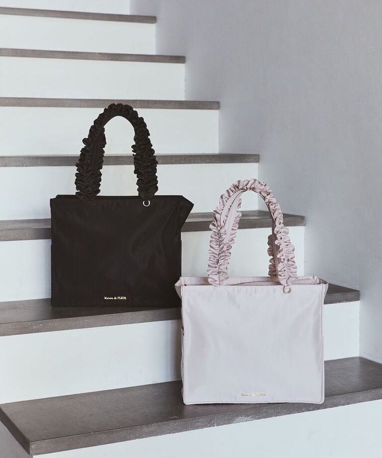 Maison de FLEUR「サイドポケットフリルハンドルスクエアトートバッグ」|トートバッグ|