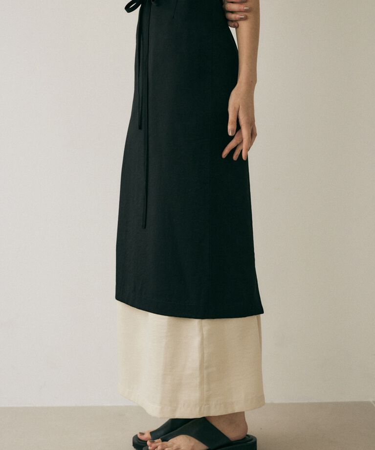 MOUSSY「原料の一部にﾘｻｲｸﾙﾎﾟﾘｴｽﾃﾙを使用した程よい光沢感と落ち感 」|スカート|