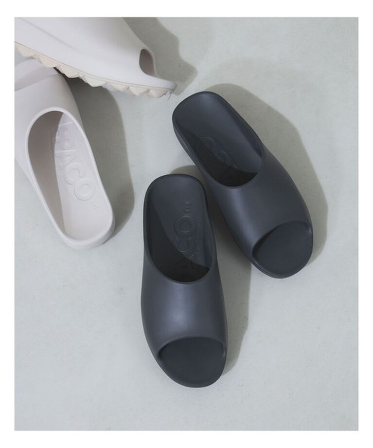 Demi-Luxe BEAMS 「PPACO / LUX-2 オープントウ サンダル」|サンダル|DARK_GRAY
