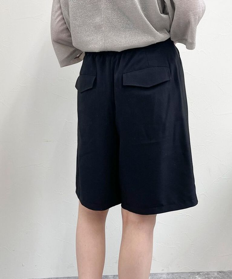 fredy emue「タックハーフパンツ」|チノ|