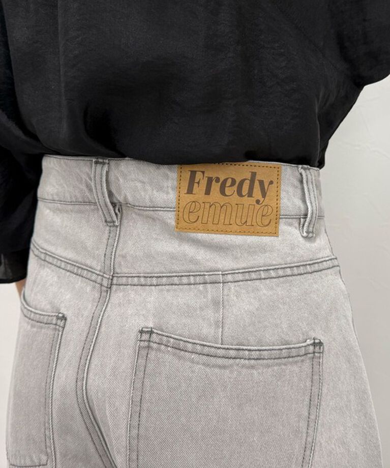 fredy emue「カーブデニムパンツ」|デニム|