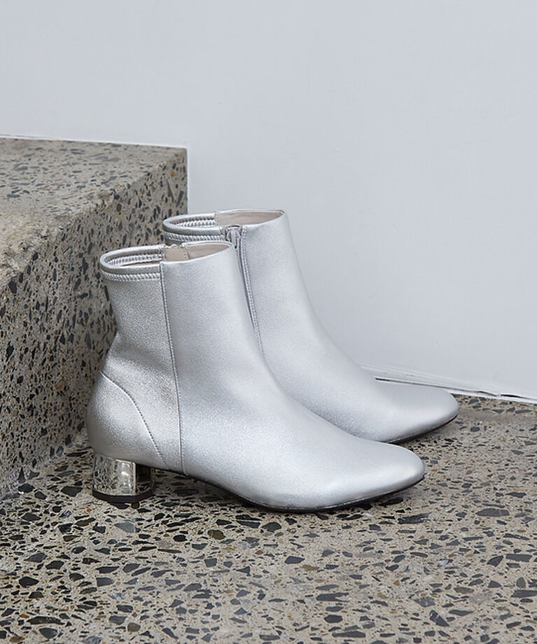 AU BANNISTER「【スノーソール】バックストレッチショートブーツ」|ショートブーツ|シルバー