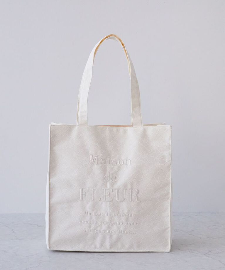 Maison de FLEUR「レースロゴ刺繍スクエアトートバッグ」|トートバッグ|オフホワイト