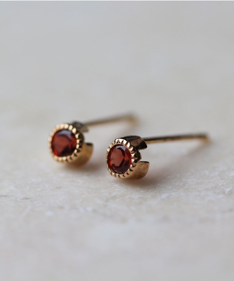  「ガーネット ピアス | K10YG 」|ピアス|
