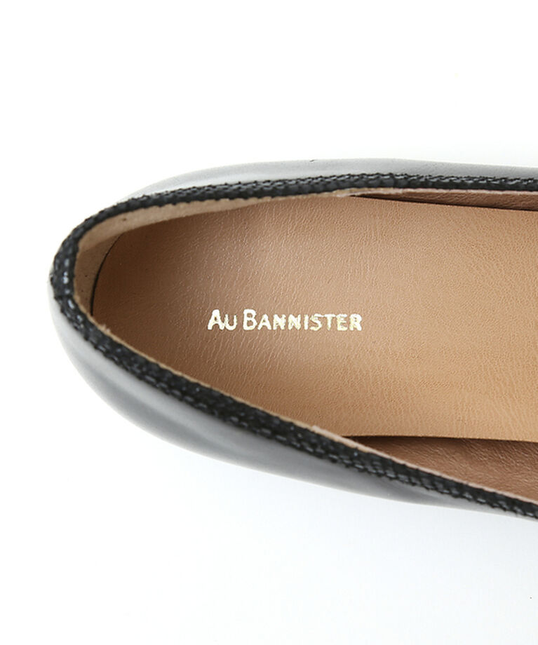 AU BANNISTER「パイピングデザインフラットパンプス」|パンプス|