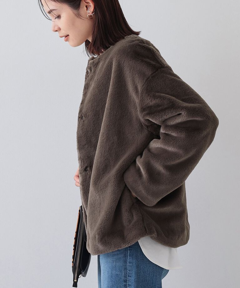 INDIVI「【トレンドコート】大人フェイクファーコート」|ノーカラーコート|