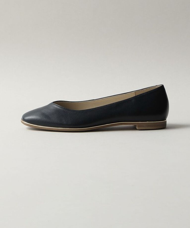 ODETTE E ODILE「ソフトVカット フラット15↓↑」|パンプス|NAVY