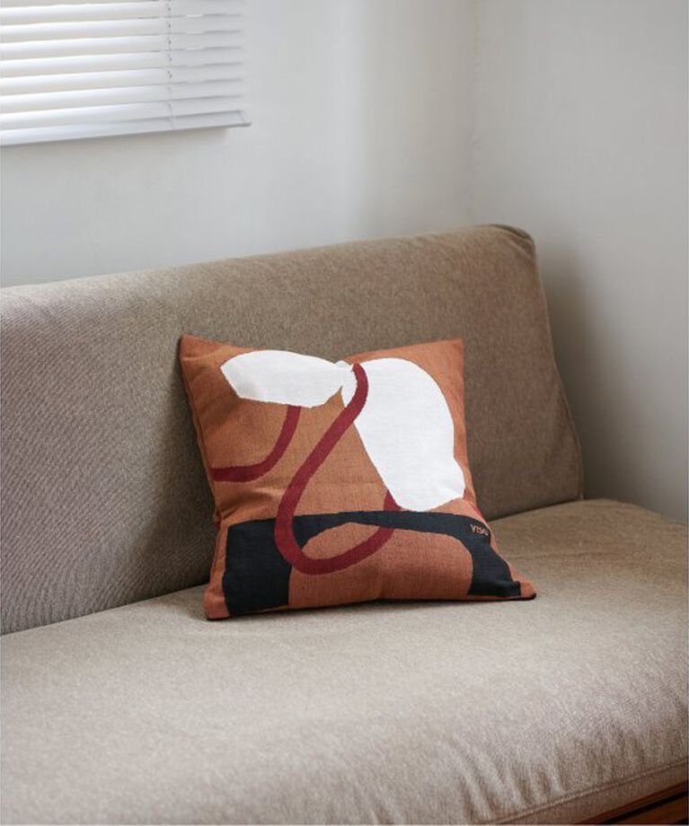 journal standard Furniture「【VISO PROJECT/ビソプロジェクト】 TAPESTRY CUSHION クッション」|クッション・クッションカバー|ブラウン