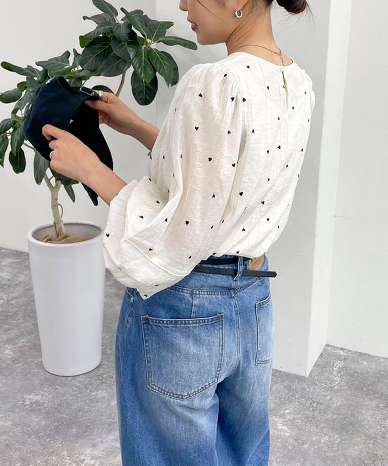 fredy emue「【WEB限定デザインあり】刺繍袖ボリュームブラウス」|シャツ・ブラウス|