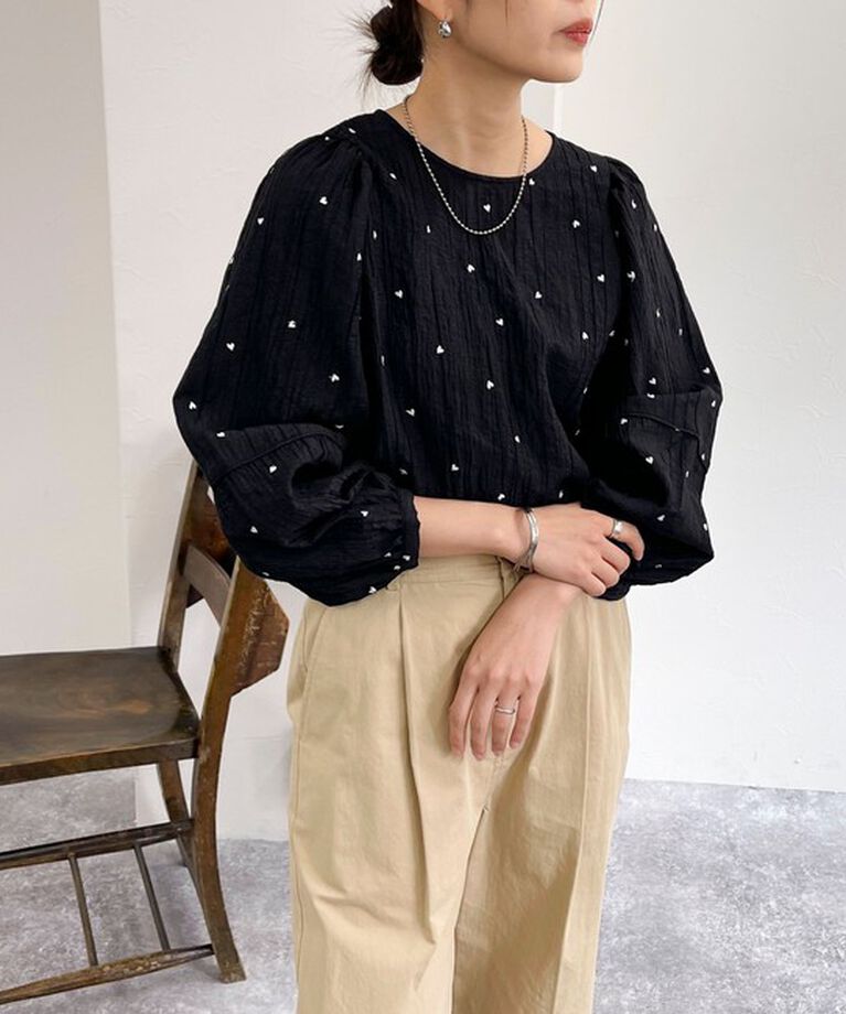 fredy emue「【WEB限定デザインあり】刺繍袖ボリュームブラウス」|シャツ・ブラウス|
