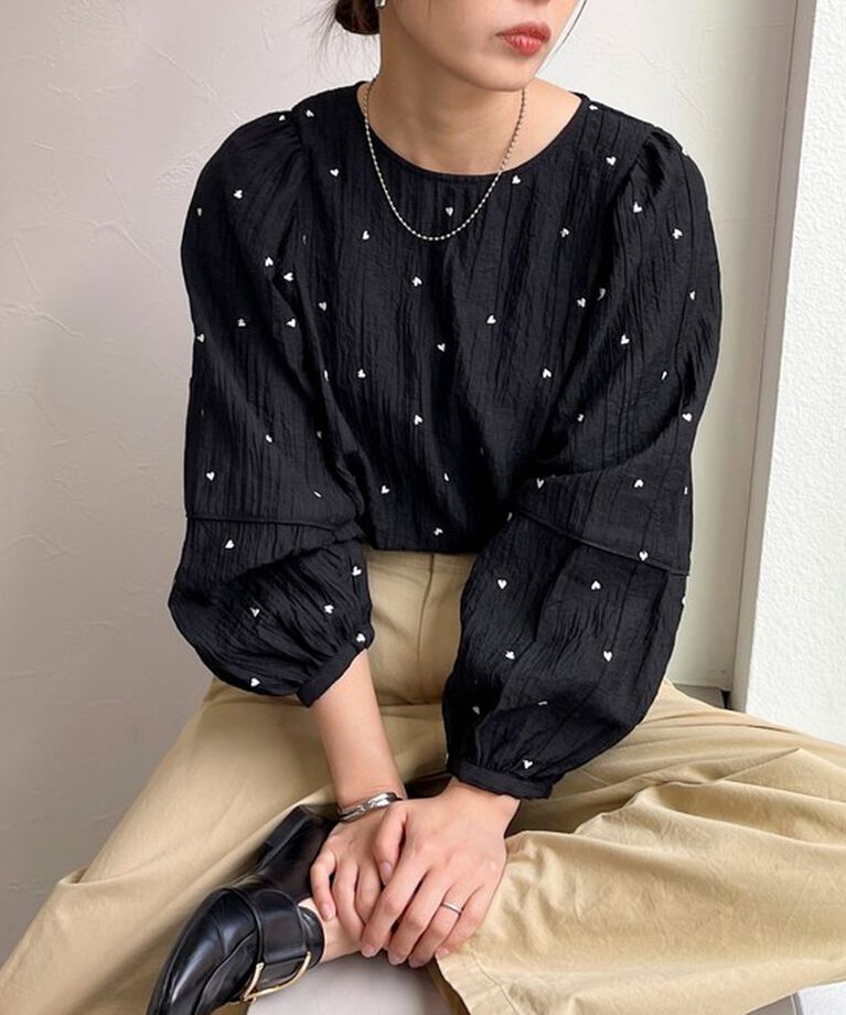 fredy emue「【WEB限定デザインあり】刺繍袖ボリュームブラウス」|シャツ・ブラウス|