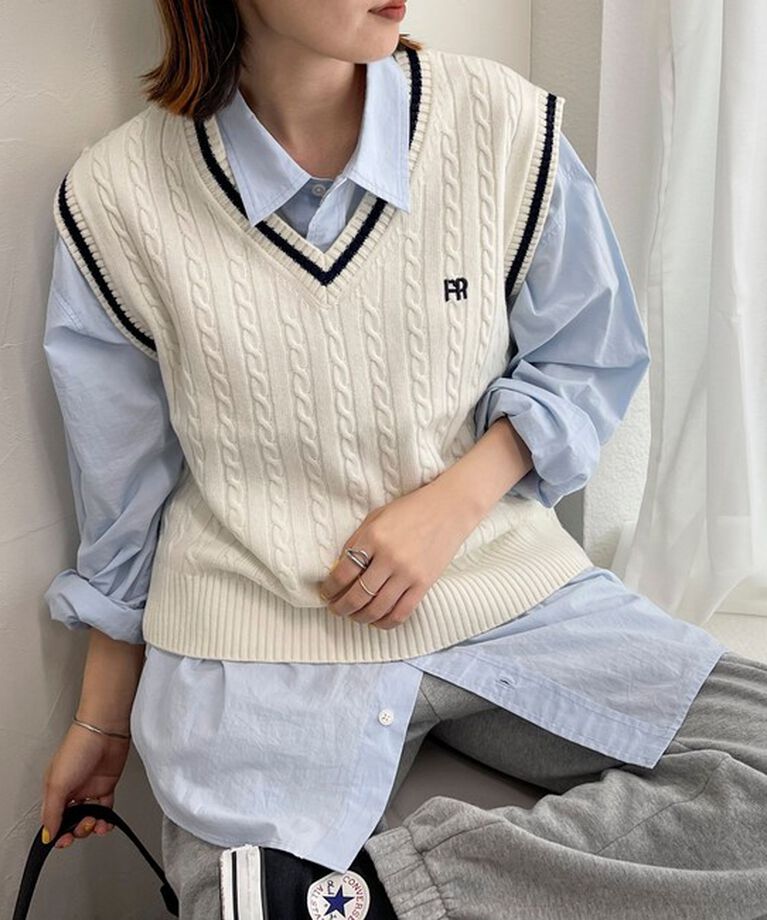fredy emue「FR刺繍柄編みニットベスト」|ベスト・ジレ|