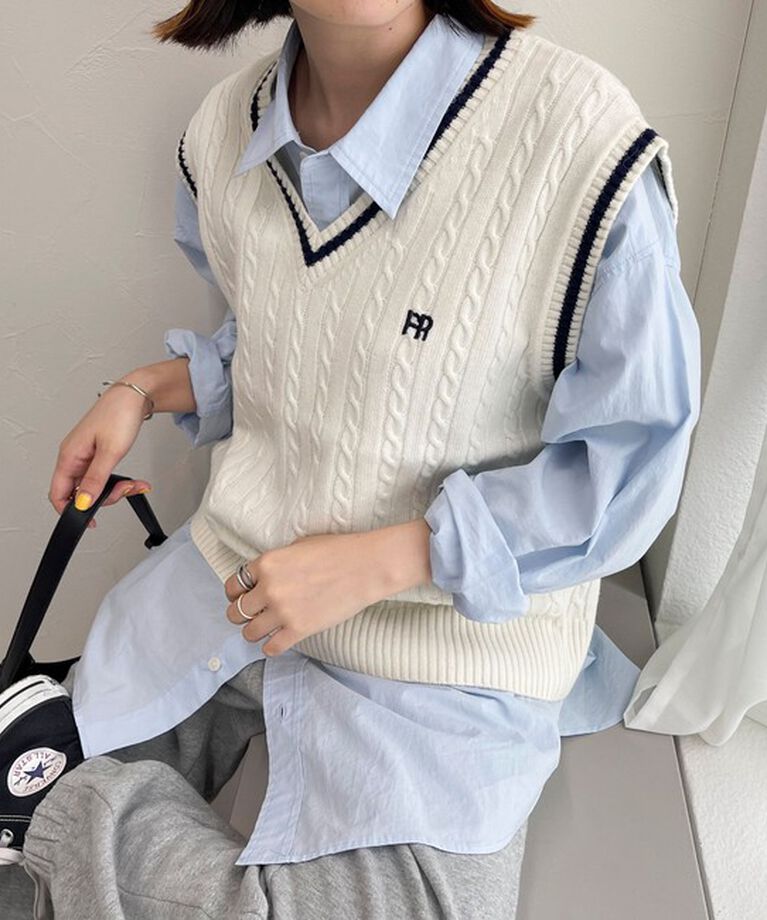 fredy emue「FR刺繍柄編みニットベスト」|ベスト・ジレ|