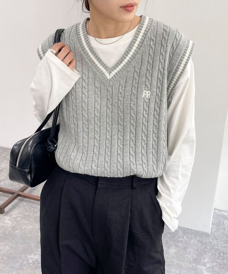 fredy emue「FR刺繍柄編みニットベスト」|ベスト・ジレ|