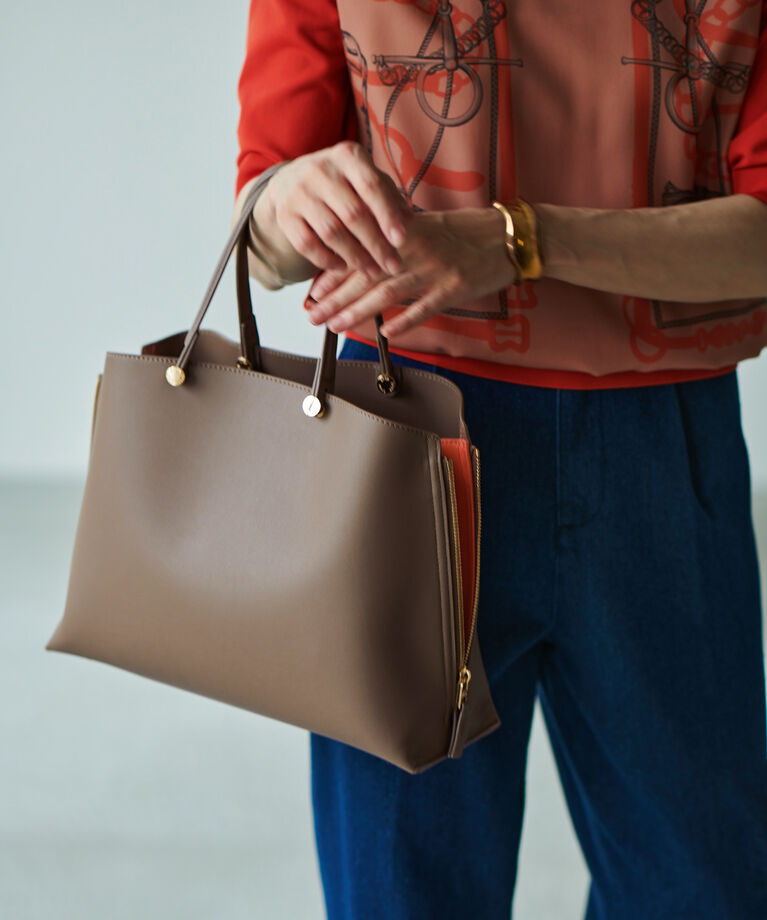 E'POR「【新色追加】【E'POR】Y BAG Medium」|ハンドバッグ|