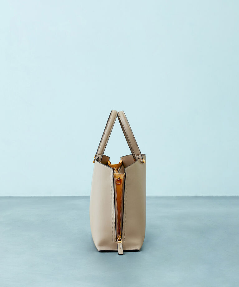 E'POR「【新色追加】【E'POR】Y BAG Medium」|ハンドバッグ|