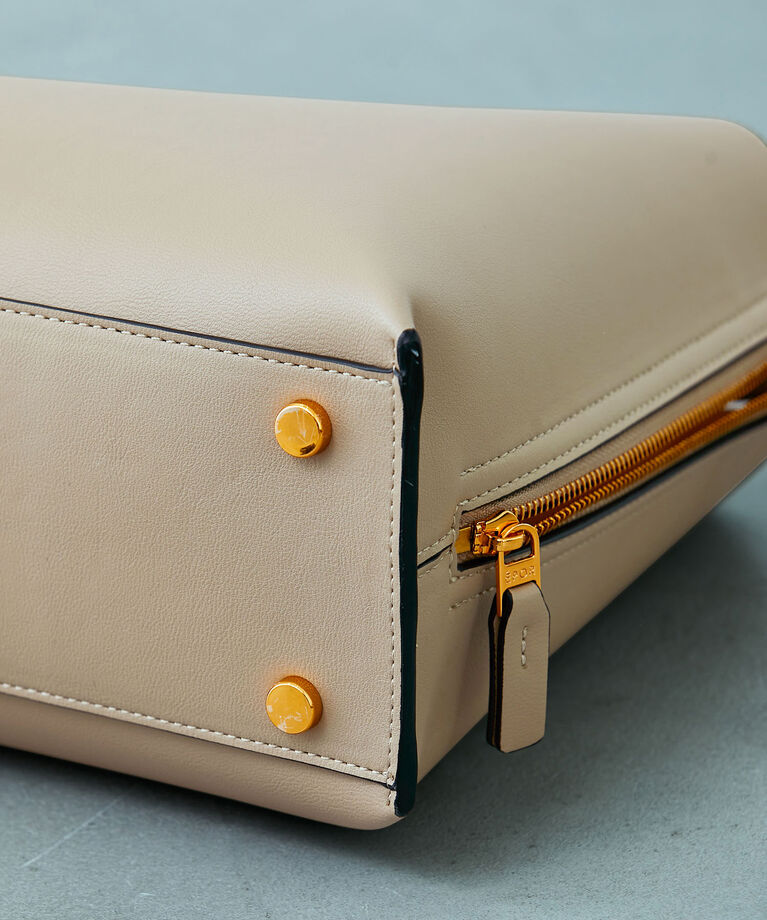 E'POR「【新色追加】【E'POR】Y BAG Medium」|ハンドバッグ|