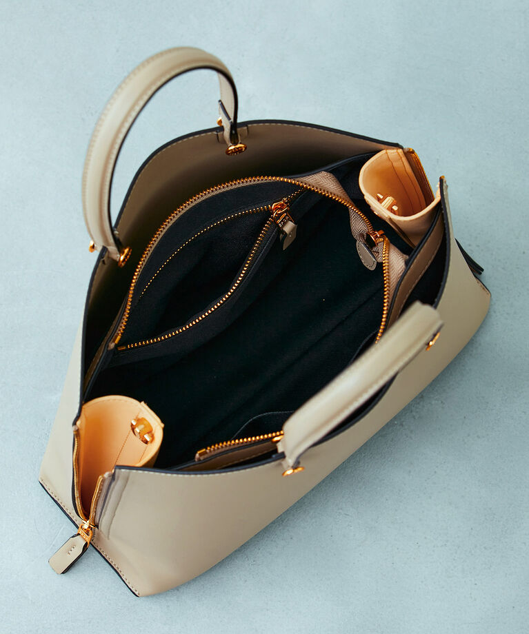 E'POR「【新色追加】【E'POR】Y BAG Medium」|ハンドバッグ|
