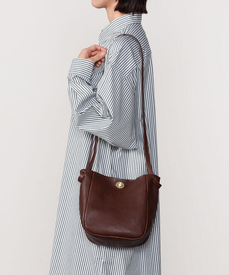  「MIMI BERRY | ショルダーバッグ VAL GRAINY WOMEN」|ショルダー・メッセンジャー|BROWN