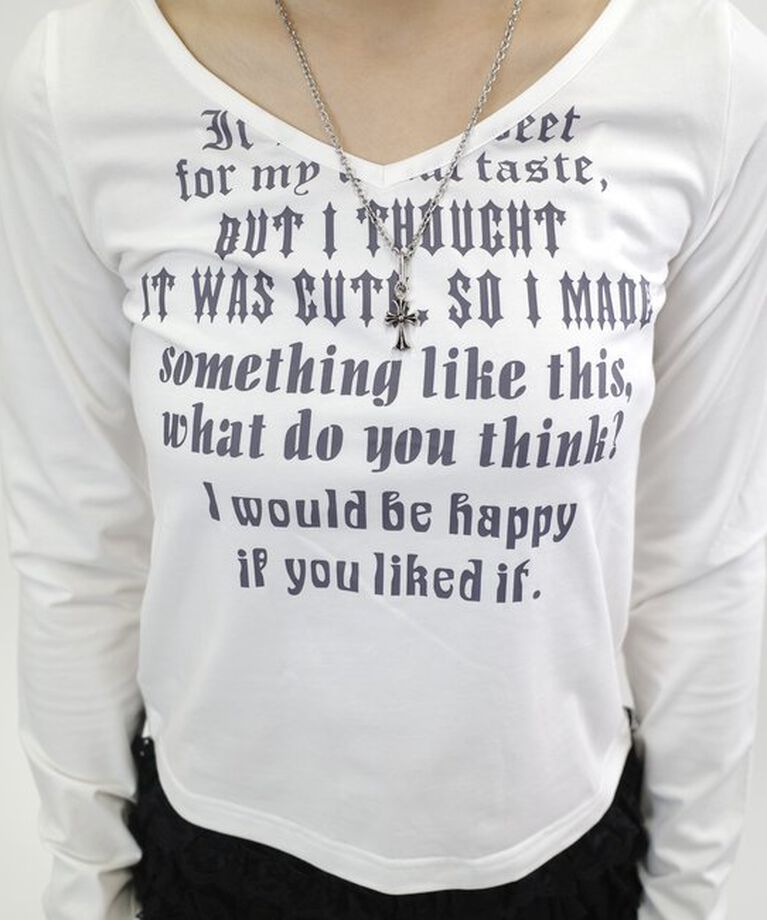  「メッセージVネックトップス」|Tシャツ・カットソー|