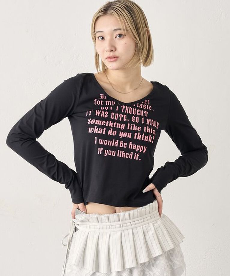  「メッセージVネックトップス」|Tシャツ・カットソー|