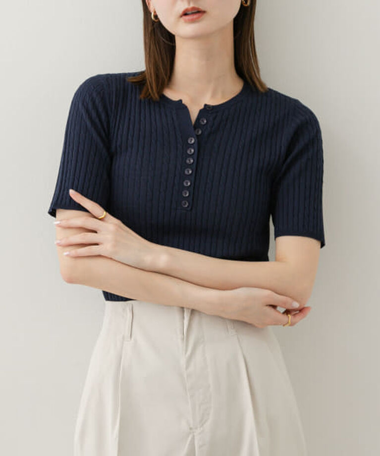 SENSE OF PLACE by URBAN RESEARCH「【予約】SENSE OF PLACE ヘンリーネックミニケーブルセーター(半袖)」|ニット・セーター|NAVY