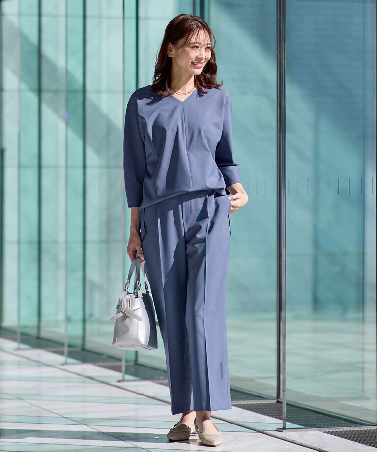 Reflect「【接触冷感／マシンウォッシュ可／セットアップ可能】ドルマンスリーブVネックブラウス」|シャツ・ブラウス|