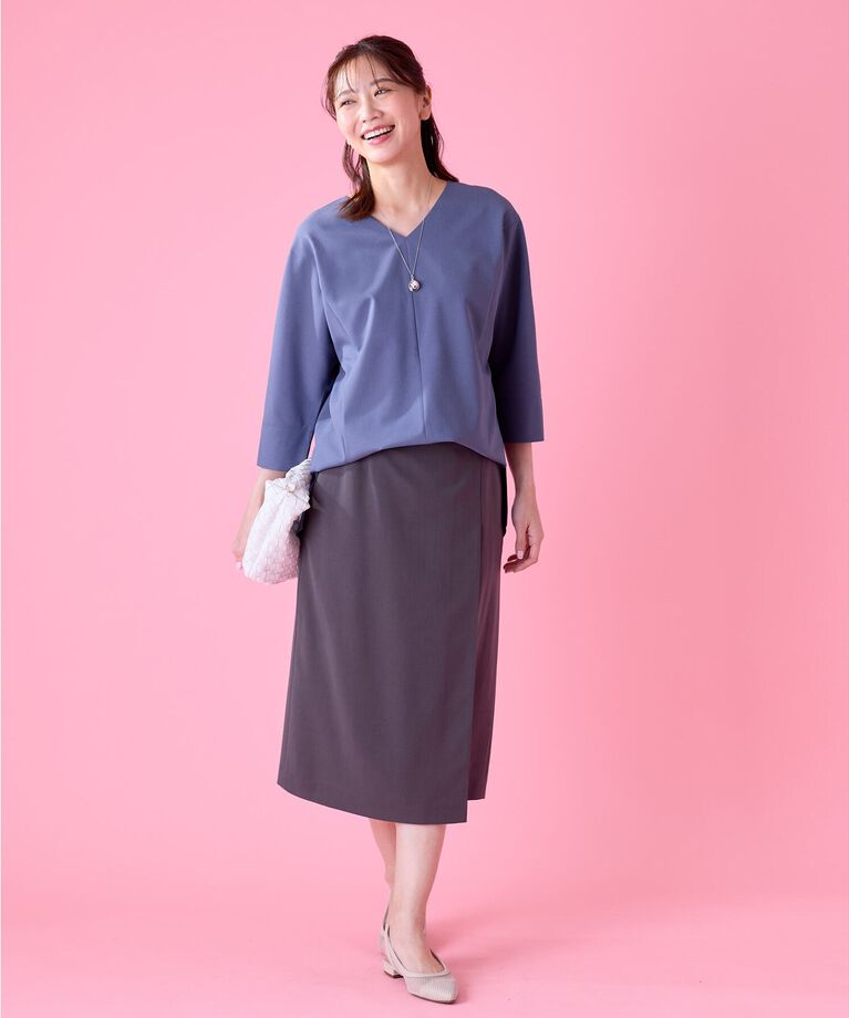 Reflect「【接触冷感／マシンウォッシュ可／セットアップ可能】ドルマンスリーブVネックブラウス」|シャツ・ブラウス|