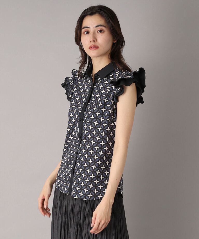 DRESSTERIOR「【大人百花春号掲載 モデル美香さん着用】オーバーラップウィングスリーブブラウス」|シャツ・ブラウス|