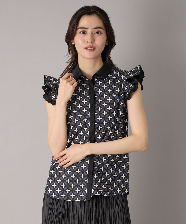 DRESSTERIOR「【大人百花春号掲載 モデル美香さん着用】オーバーラップウィングスリーブブラウス」|シャツ・ブラウス|