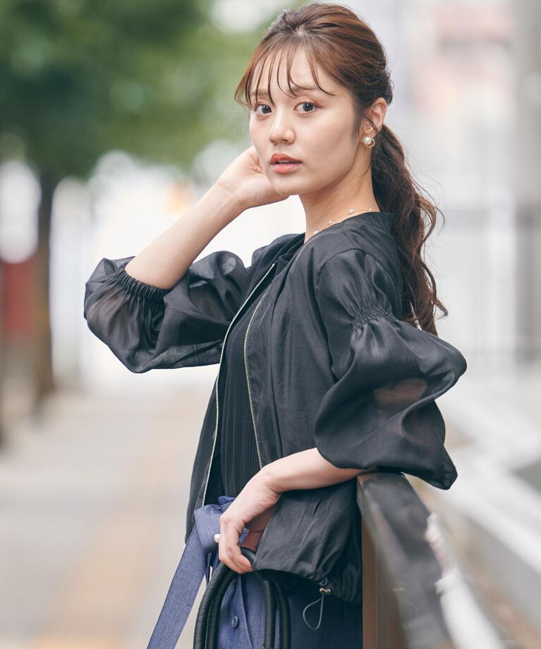 Couture broach「【マシンウォッシャブル・シアー】袖シャーリングシアーブルゾン」|ブルゾン・スタジャン|ブラック(019)