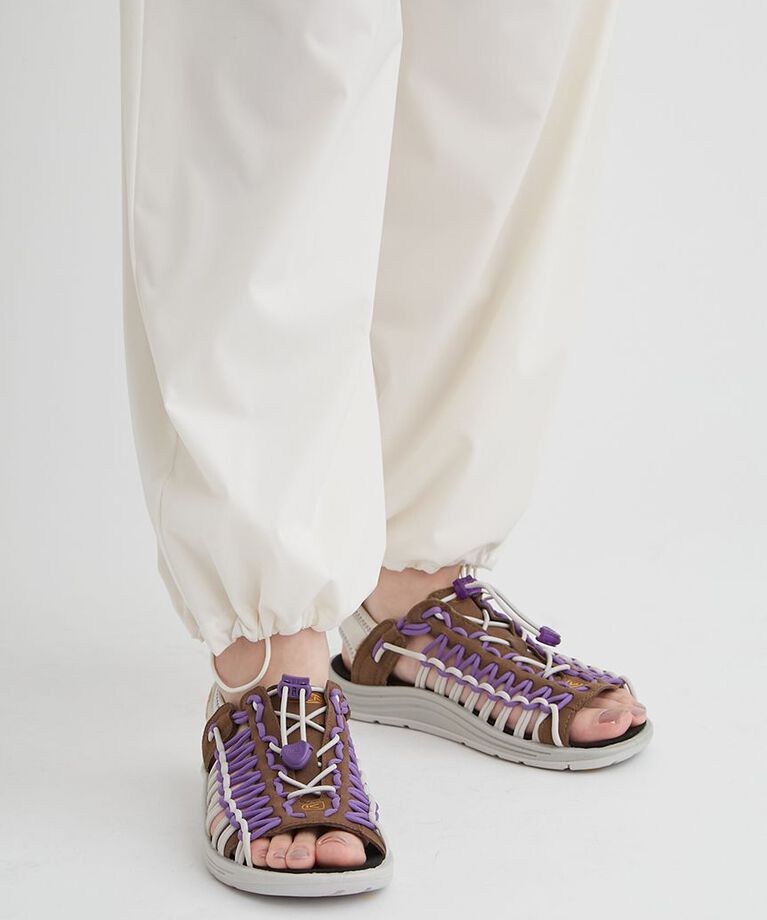 KEEN「【emmi×KEEN】UNEEK II OT / emmi」|スニーカー|