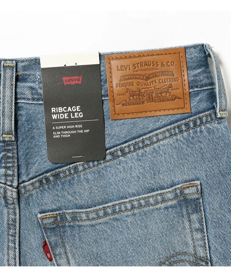 Ray BEAMS 「LEVI’S(R) / RIBCAGE ジーンズ WIDE LEG」|デニム|