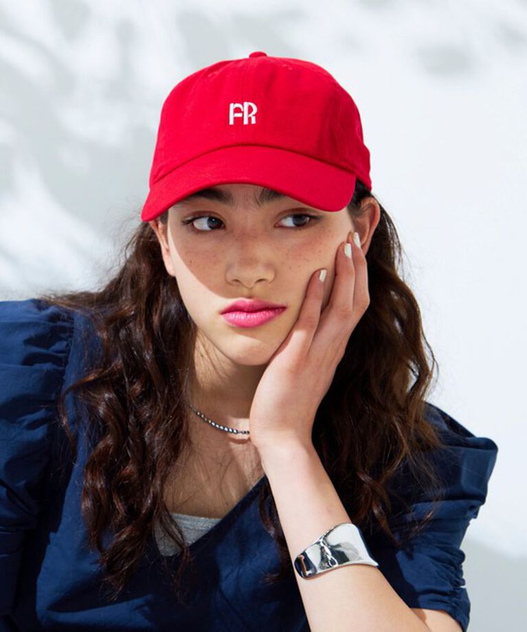 fredy emue「【新色登場】FR刺しゅうキャップ」|キャップ・キャスケット|