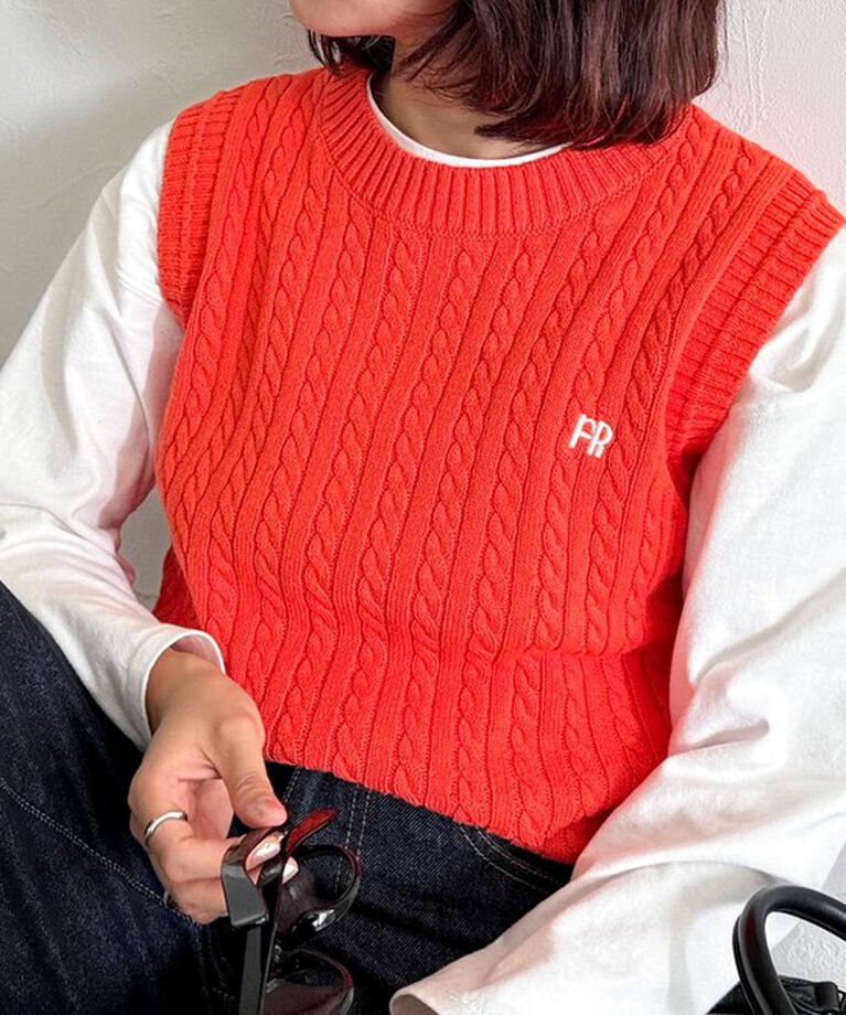 fredy emue「FR刺繍ケーブル柄ニットベスト」|ベスト・ジレ|