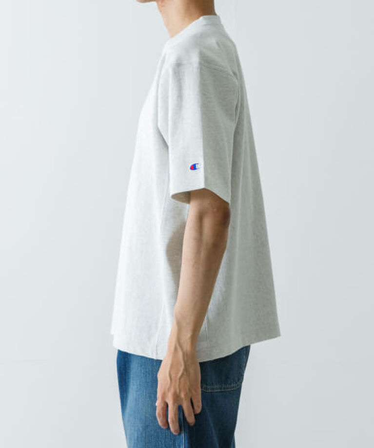 URBAN RESEARCH「UR 『別注』Champion×UR　USA Fit Short-Sleeve T-shirts」|Tシャツ・カットソー|